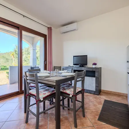 The House By The Sea- Ad Group אולביה